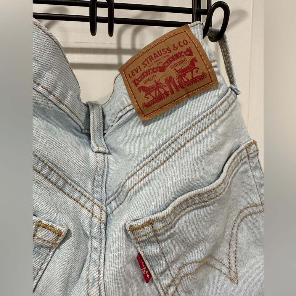 Levi’s Ribcage Straight Ankle Jeans size US 25